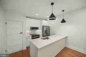 featured image of 839 N Tatnall St #302