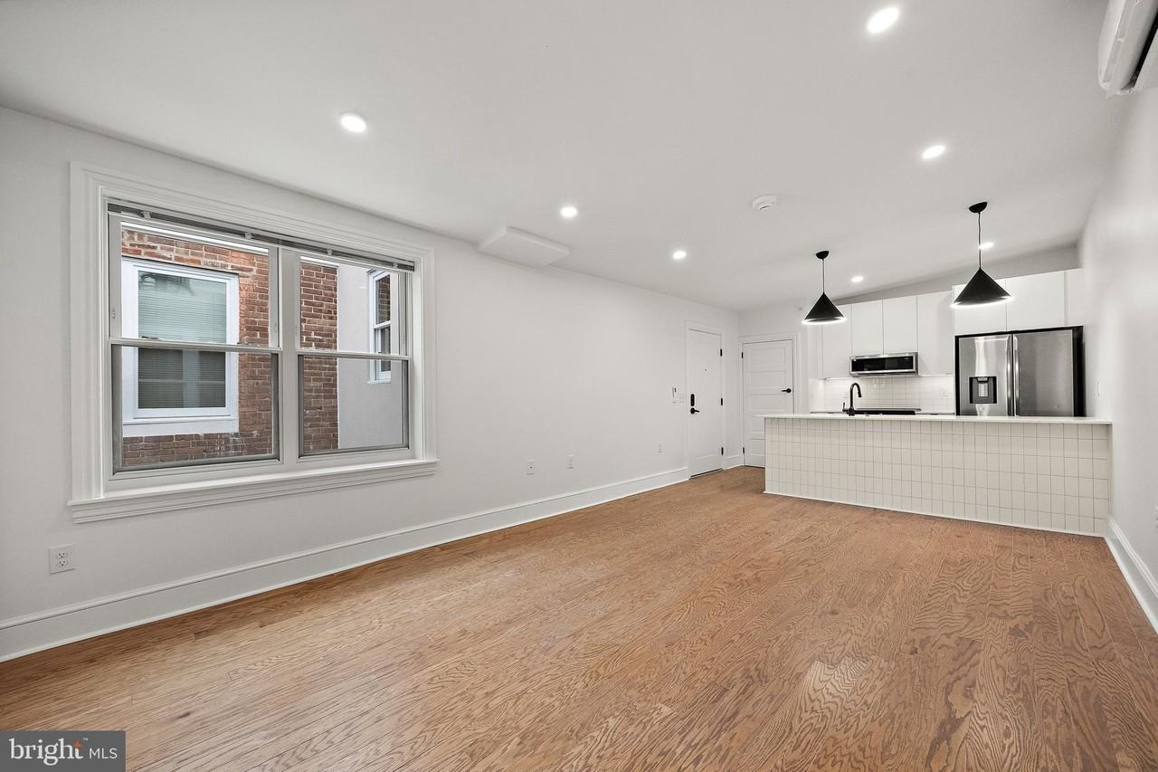 839 N Tatnall St #302 - Photo 4 of 9