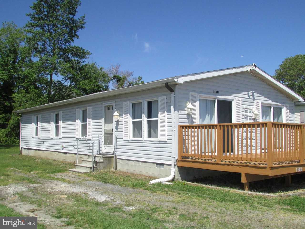 14446 Slim St - Photo 2 of 17