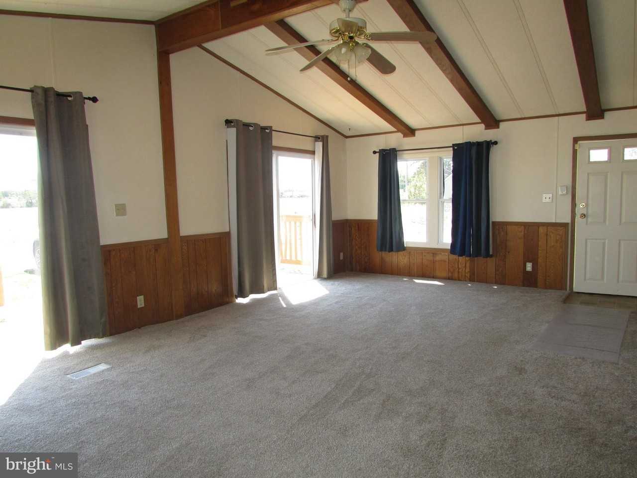 14446 Slim St - Photo 6 of 17