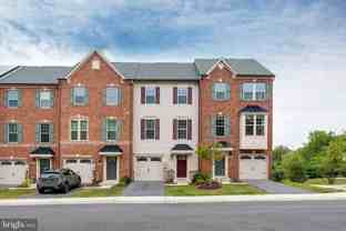 7912 N Gladden Farm Way - Photo 1 of 1