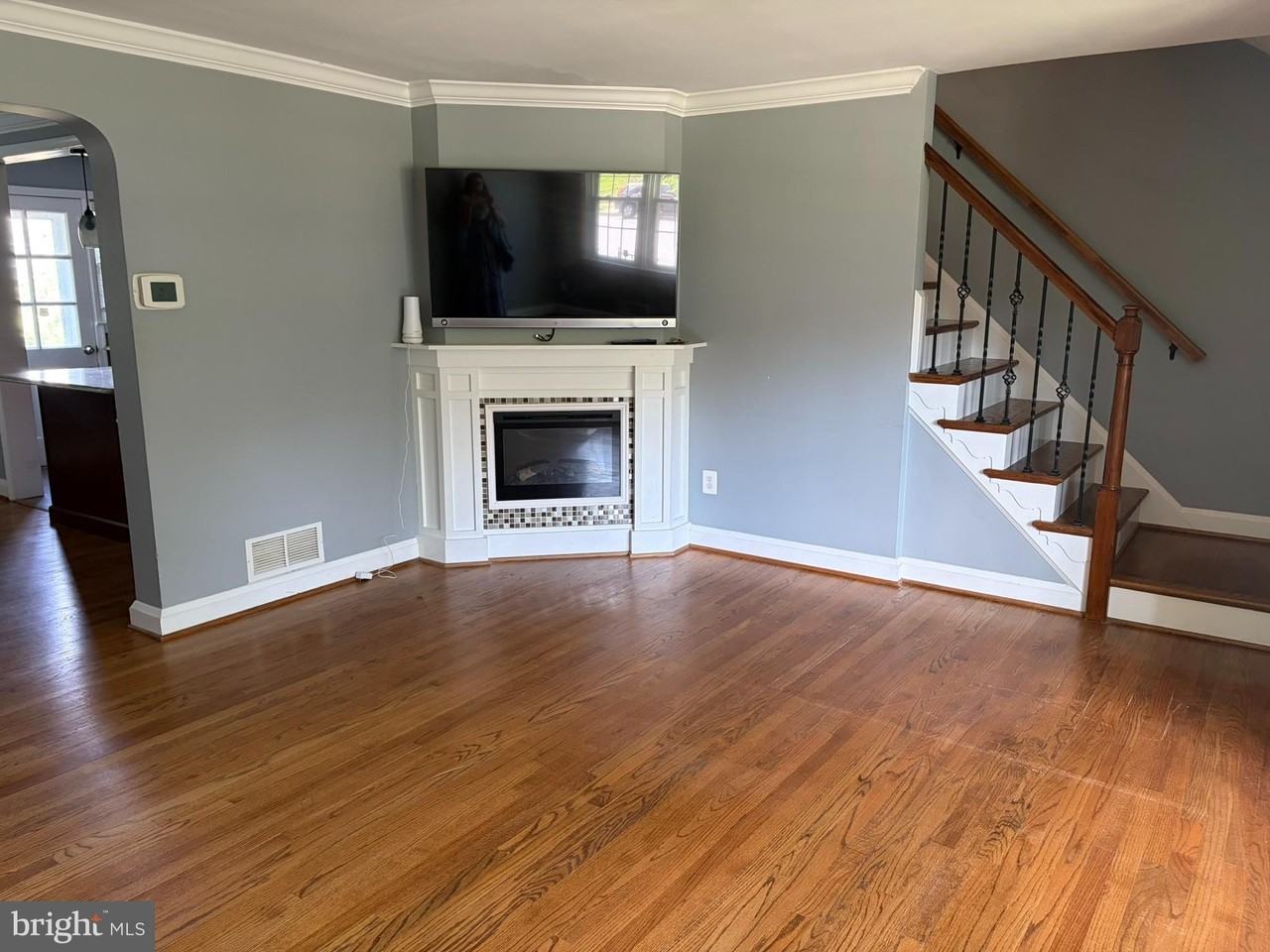 1543 Cottage Ln - Photo 7 of 50