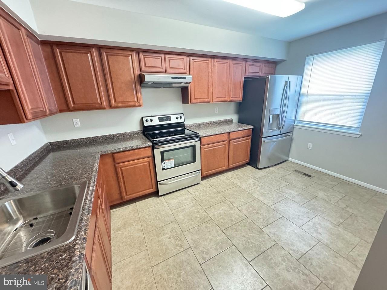 732 Wilton Farm Dr - Photo 2 of 12
