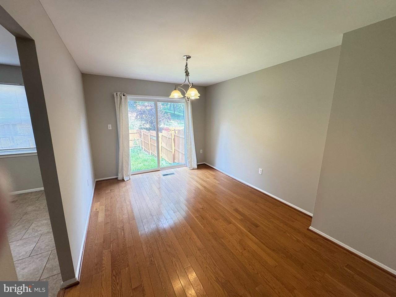 732 Wilton Farm Dr - Photo 3 of 12