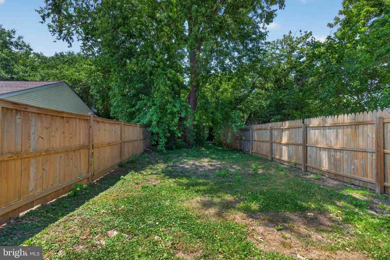 351 Calvert St - Photo 2 of 19