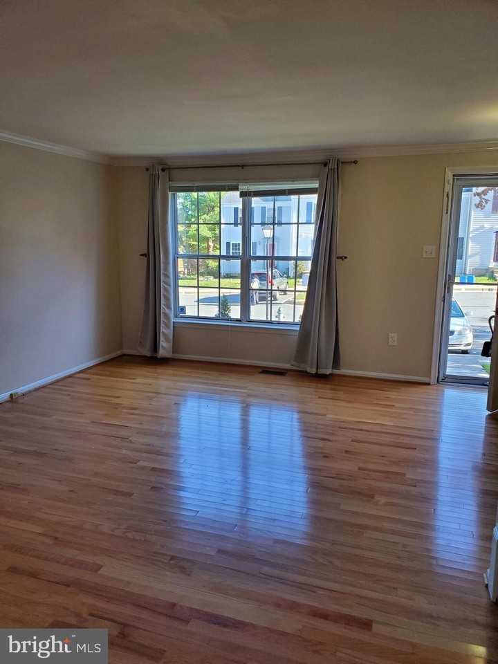 10508 Bounty Cove Ct - Photo 3 of 24