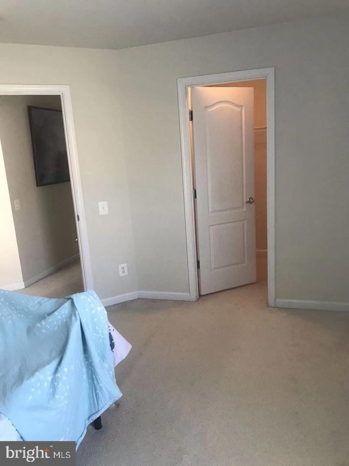 18621 Woodgate Pl - Photo 6 of 11