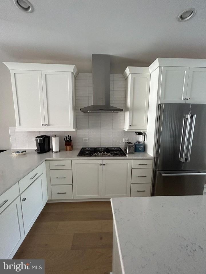 10324 Grosvenor Pl - Photo 5 of 10