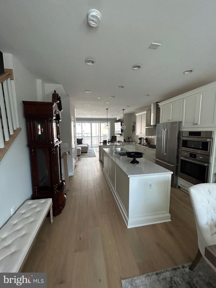 10324 Grosvenor Pl - Photo 6 of 10