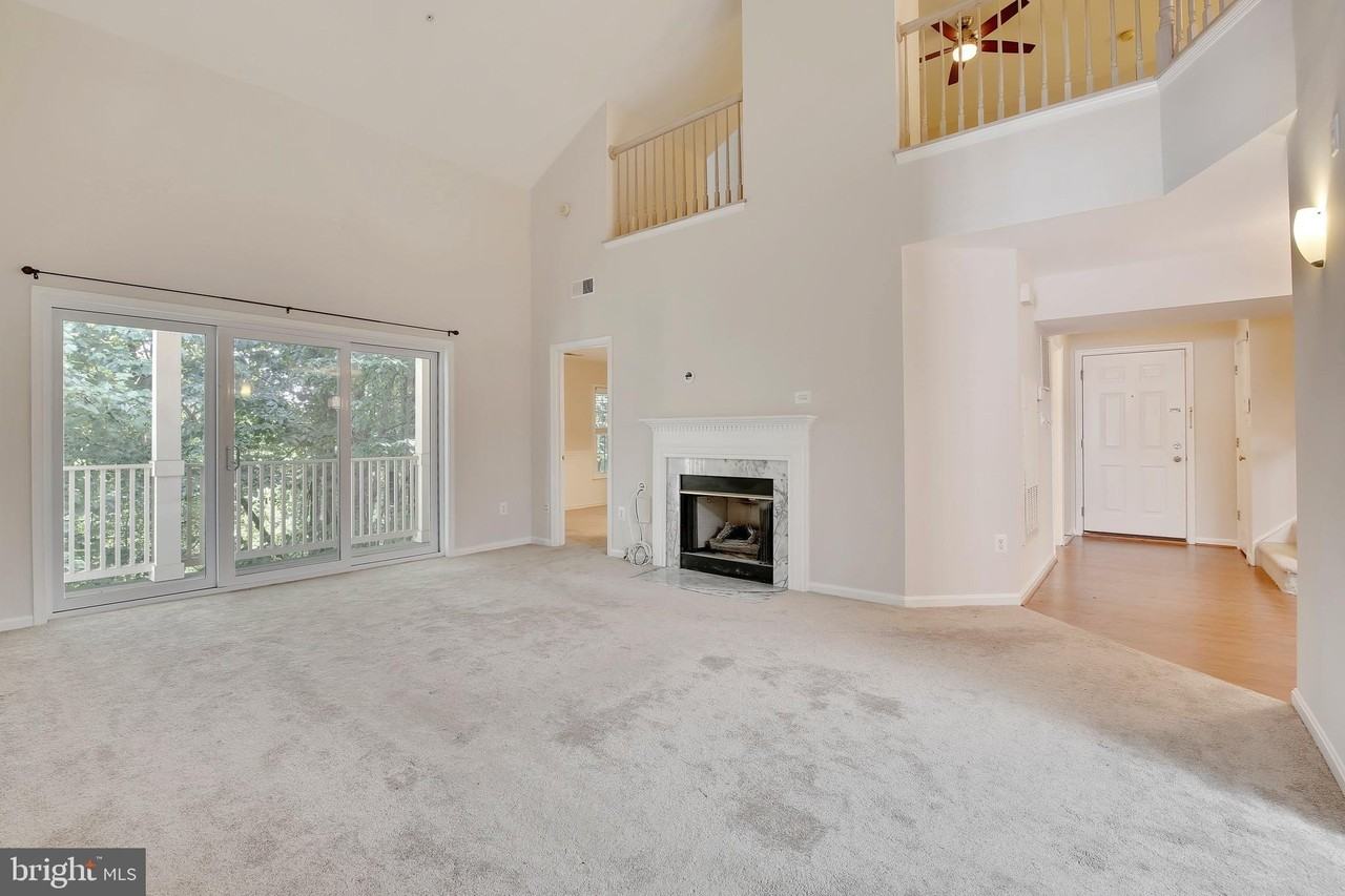 15305 Diamond Cove Ter #7B - Photo 4 of 21
