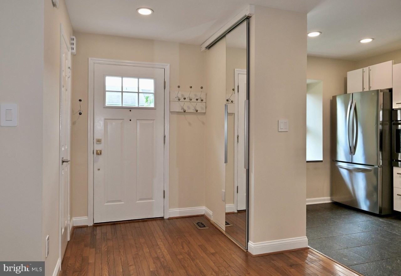 10231 Arizona Cir #51 - Photo 6 of 32