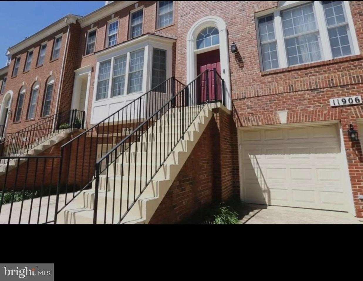 11906 Castlegate Ct #45 - Photo 2 of 32
