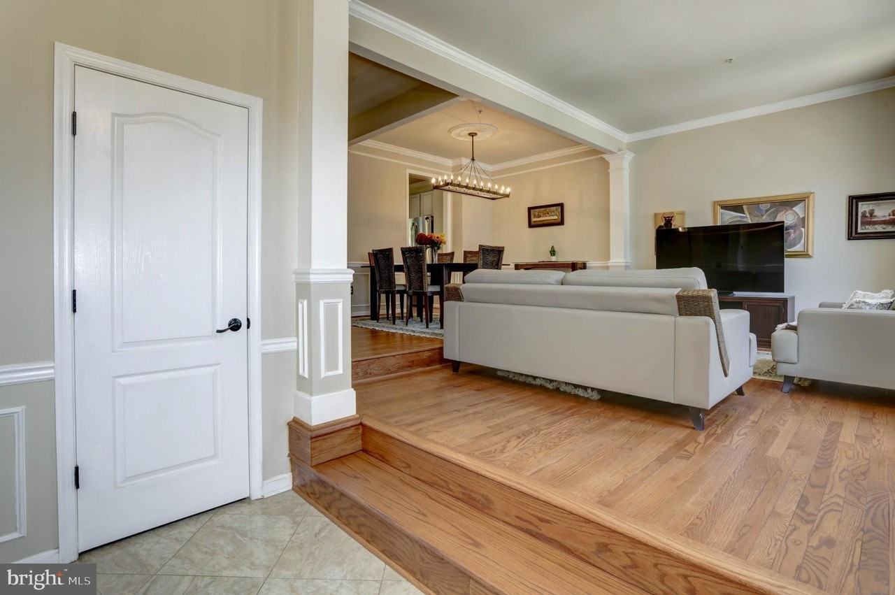 11906 Castlegate Ct #45 - Photo 3 of 32