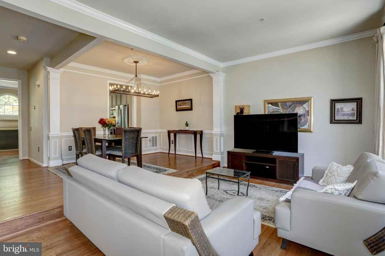11906 Castlegate Ct #45 - Photo 5 of 32