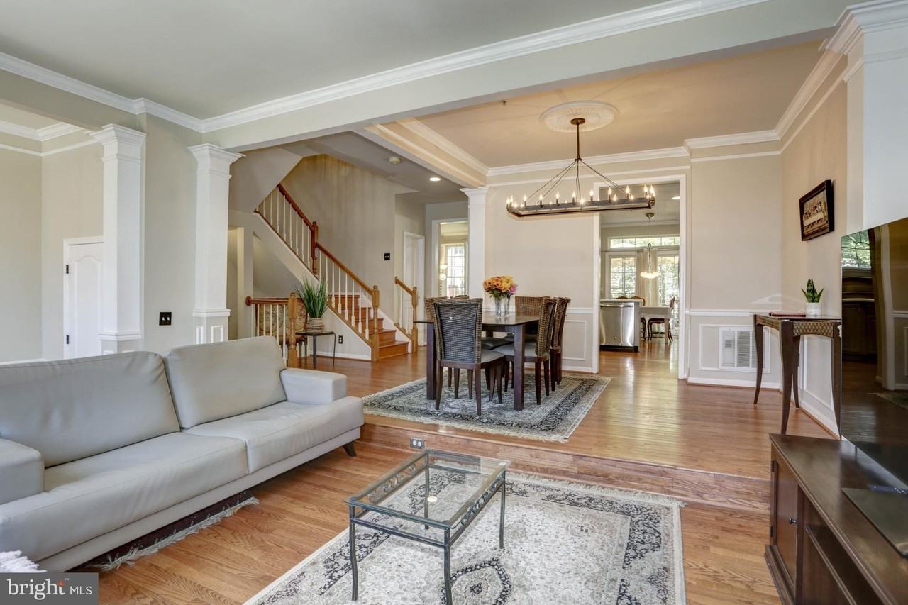 11906 Castlegate Ct #45 - Photo 6 of 32