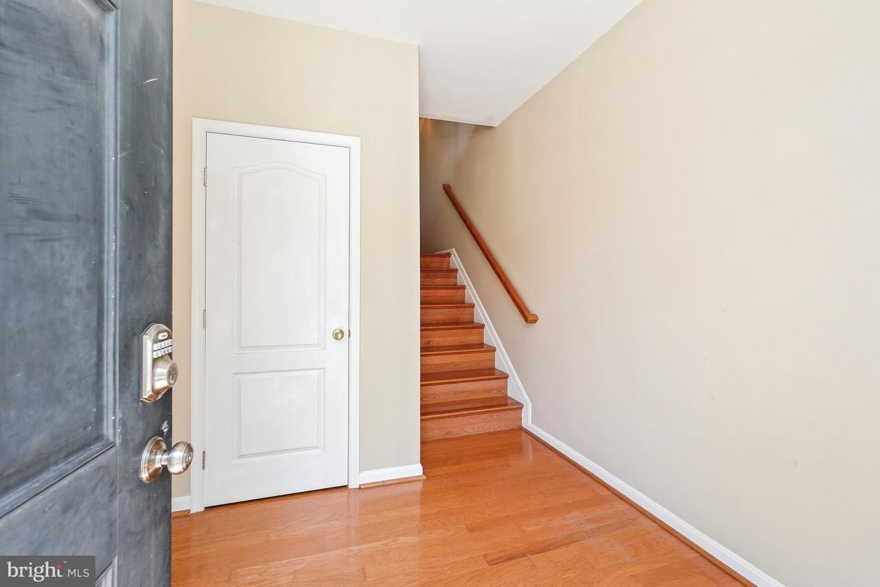 5522 Hartfield Ave - Photo 4 of 50