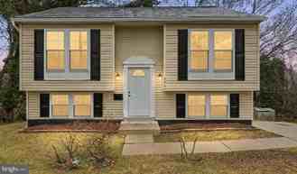 6915 Adel St - Photo 1 of 1