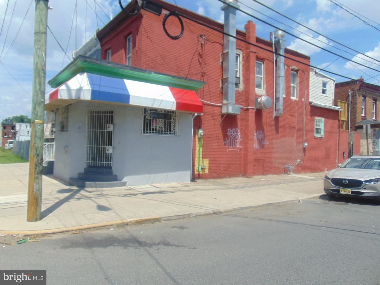 661 Grant St - Photo 2 of 11