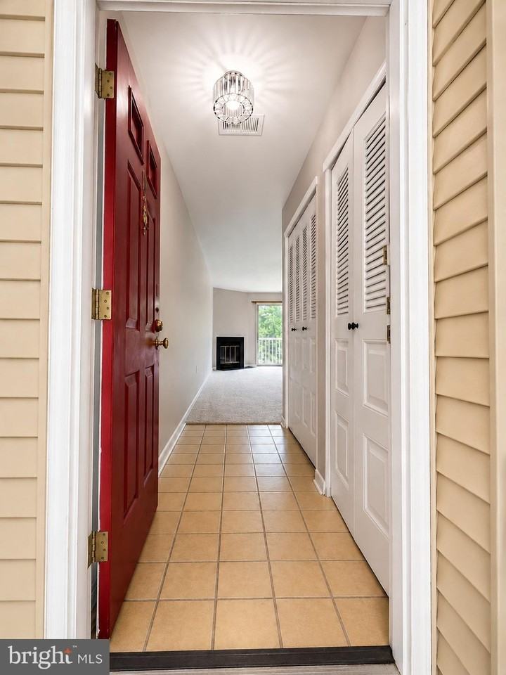 17 Barberry Ct - Photo 3 of 29