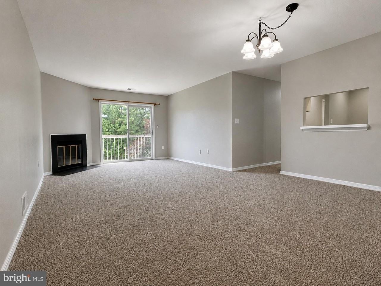 17 Barberry Ct - Photo 4 of 29