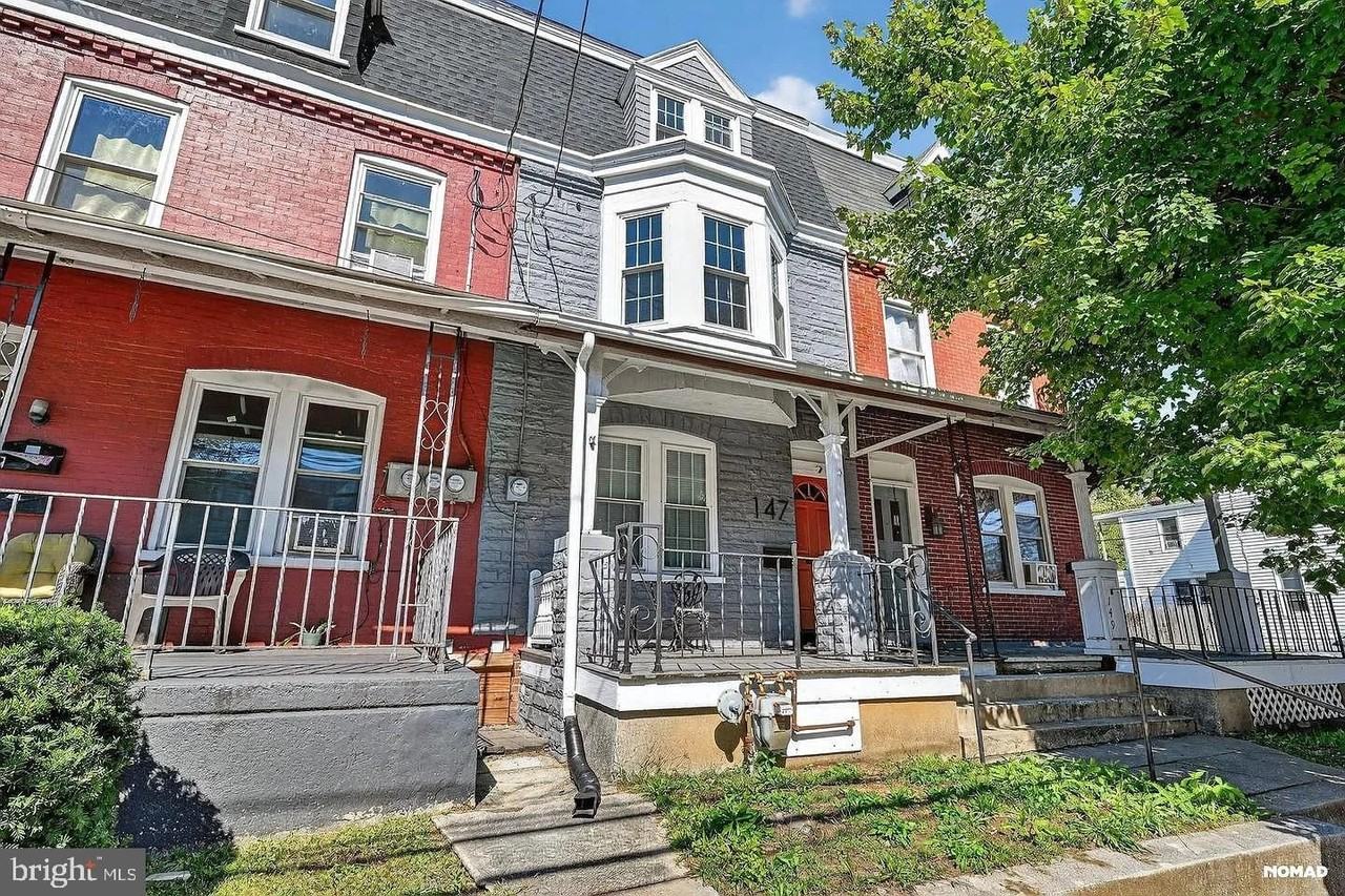 147 E Liberty St - Photo 2 of 30