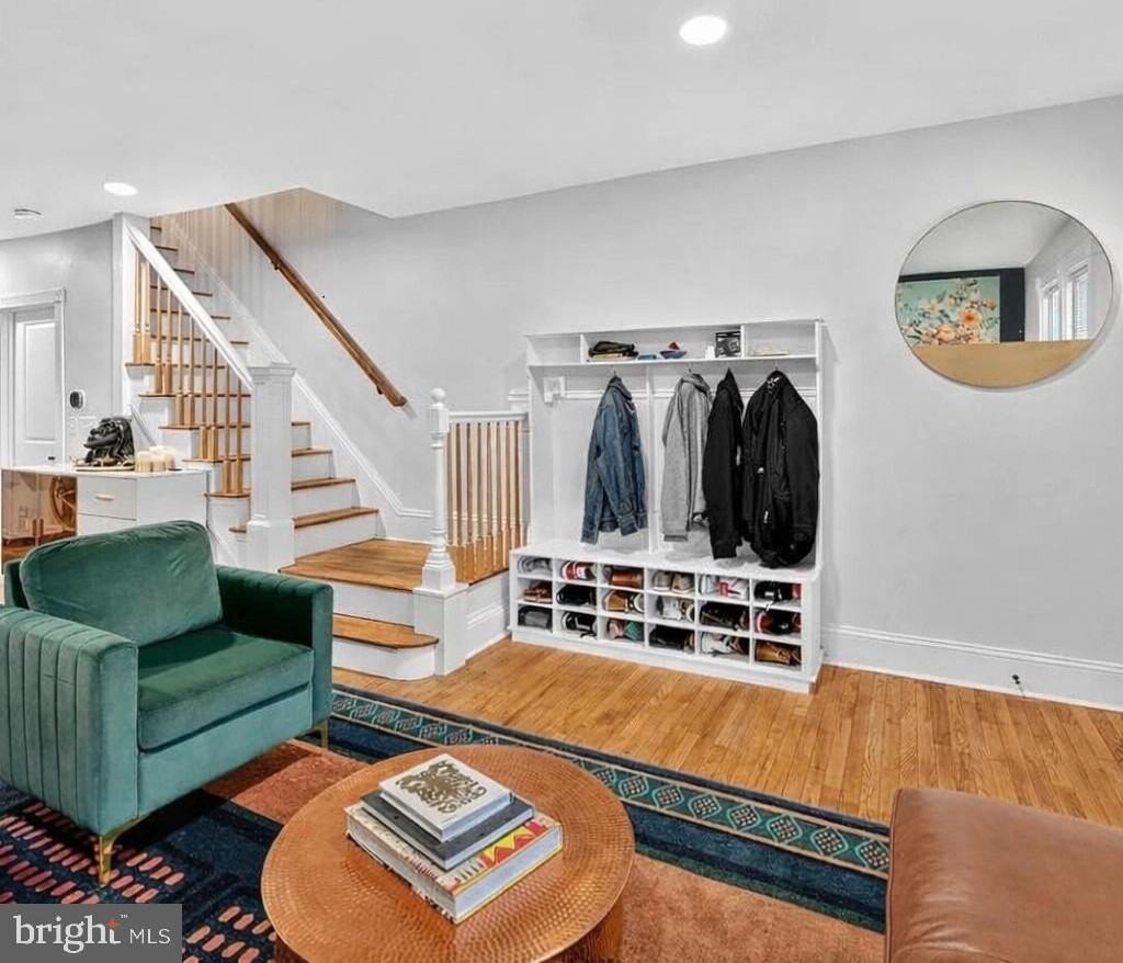 147 E Liberty St - Photo 5 of 30