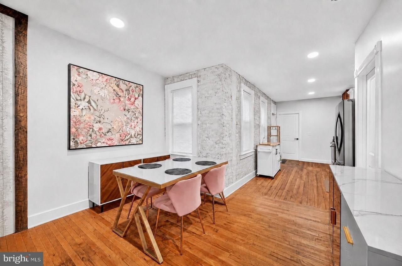 147 E Liberty St - Photo 6 of 30