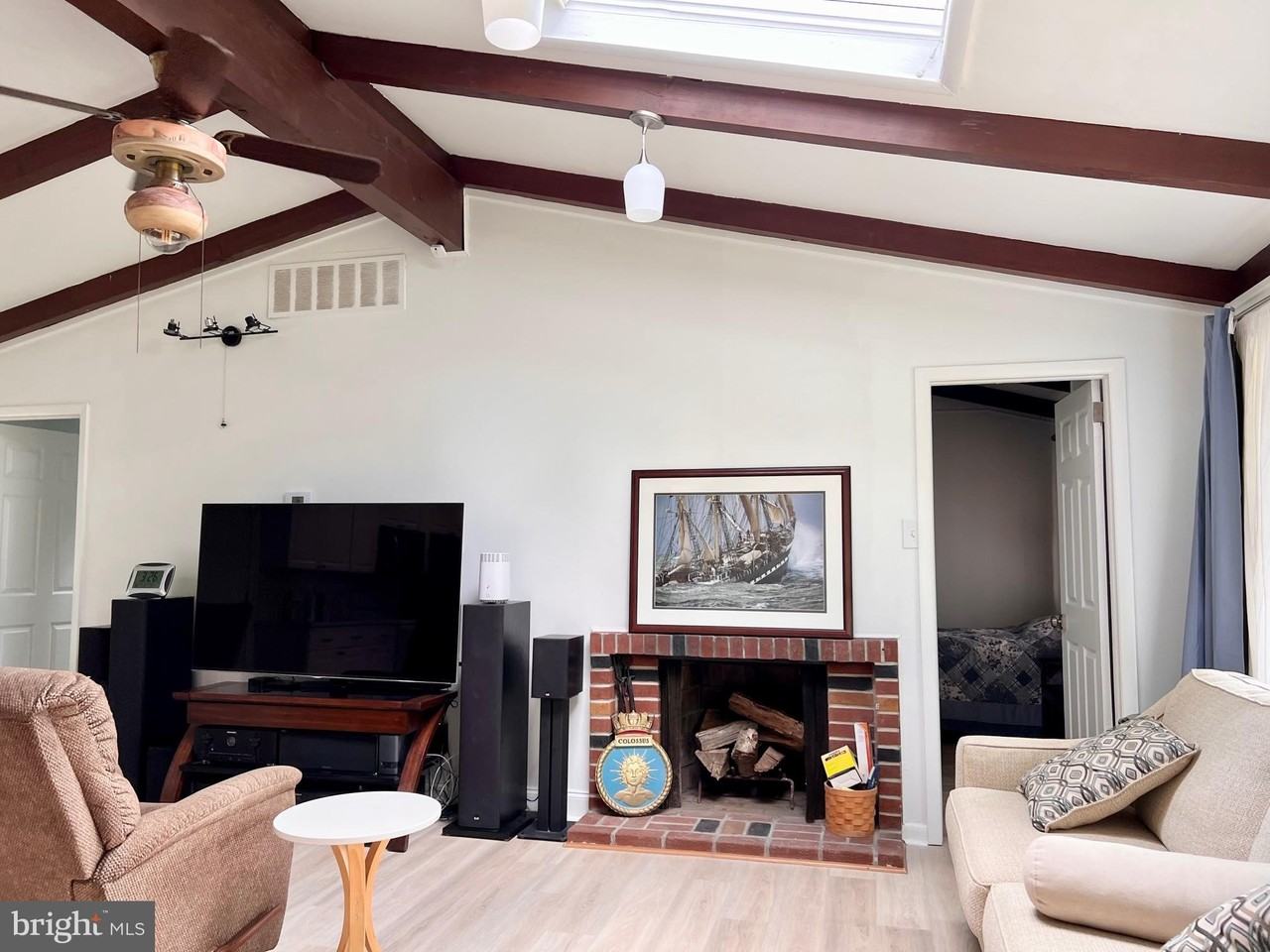 6314 Farmar Ln - Photo 5 of 19