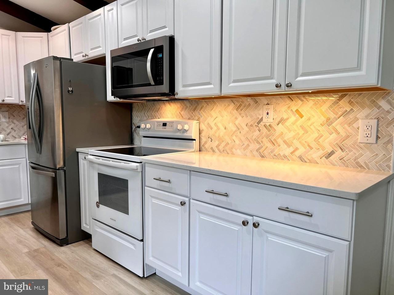 6314 Farmar Ln - Photo 7 of 19
