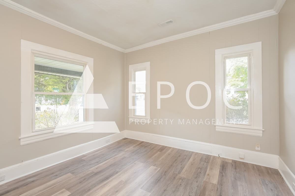 1010 Gordon St - Photo 7 of 16