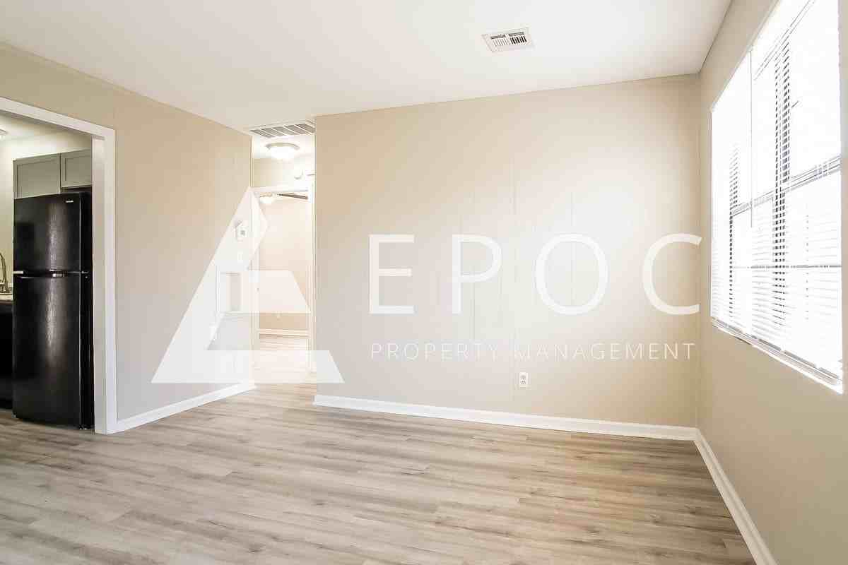 2309 N Xanthus Ave - Photo 7 of 16