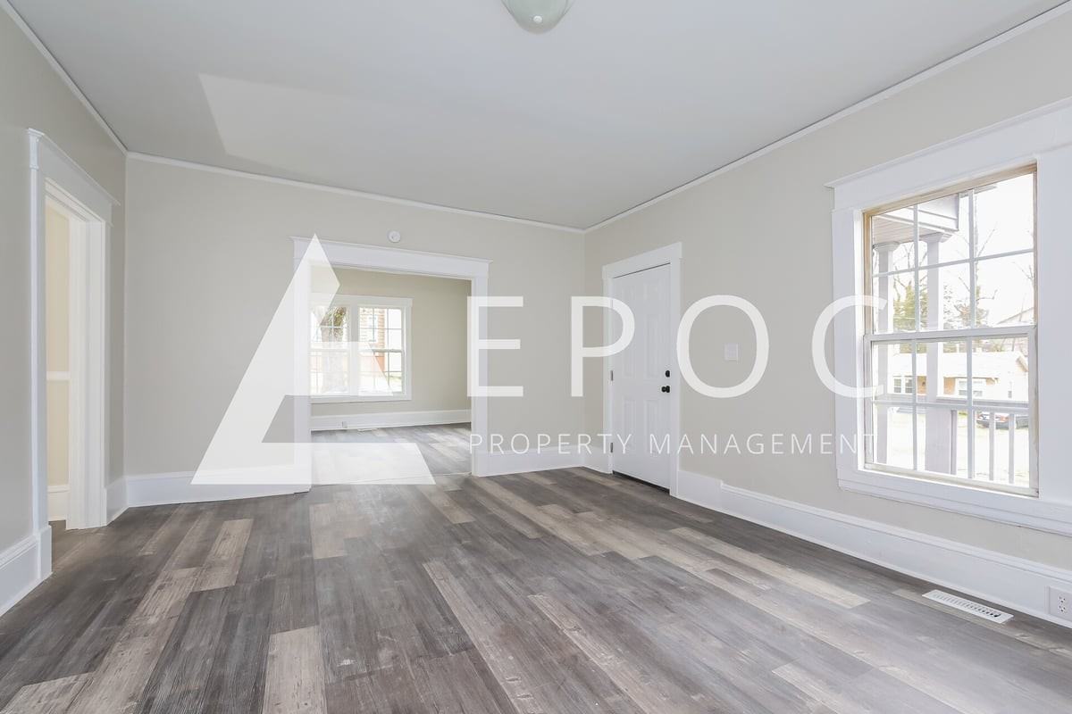 638 Wesley Dr - Photo 6 of 15
