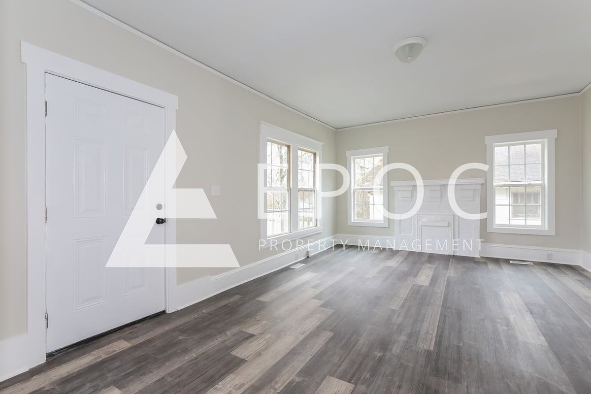638 Wesley Dr - Photo 7 of 15
