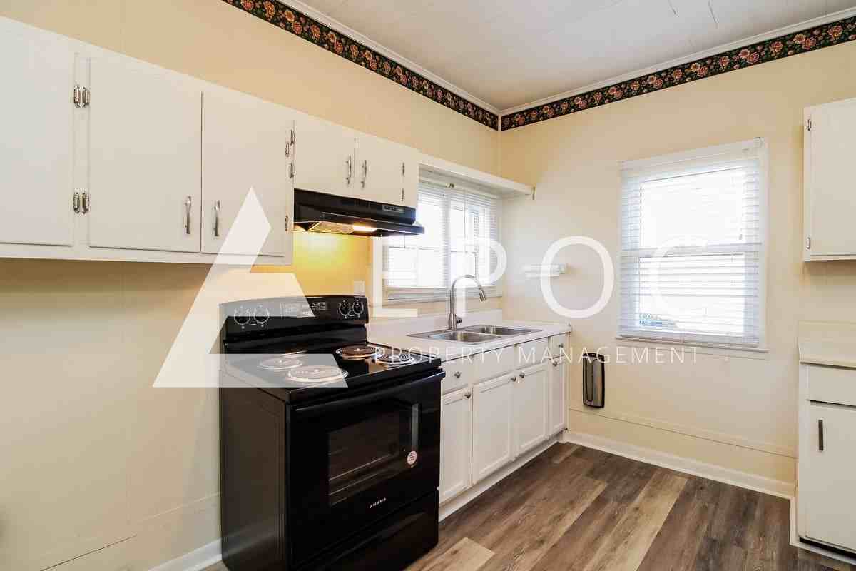 707 E Dayton Ave - Photo 3 of 15