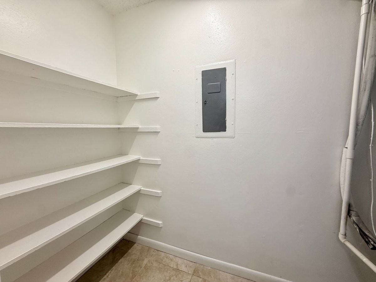 4115 S Semoran Blvd - Photo 2 of 16
