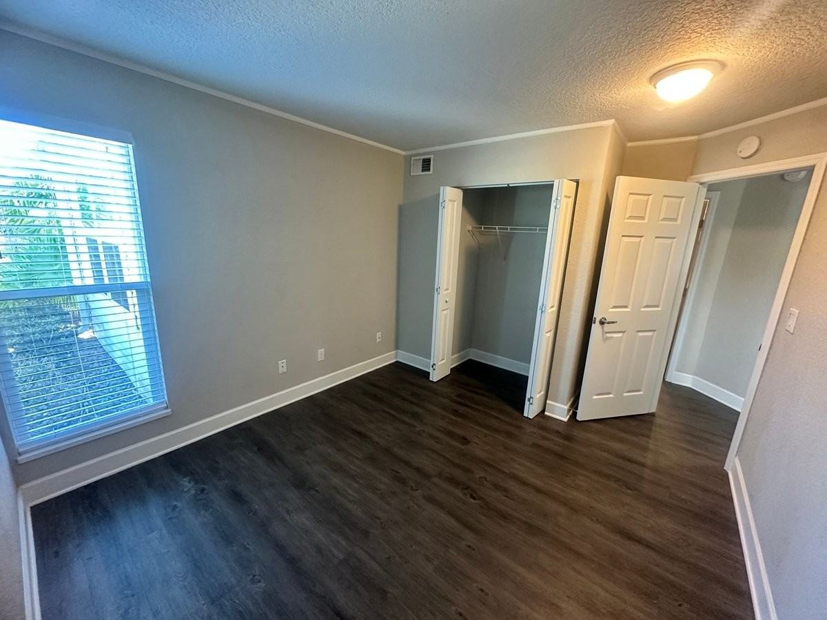 2568 Woodgate Blvd Apt 107 #107 - Photo 7 of 18