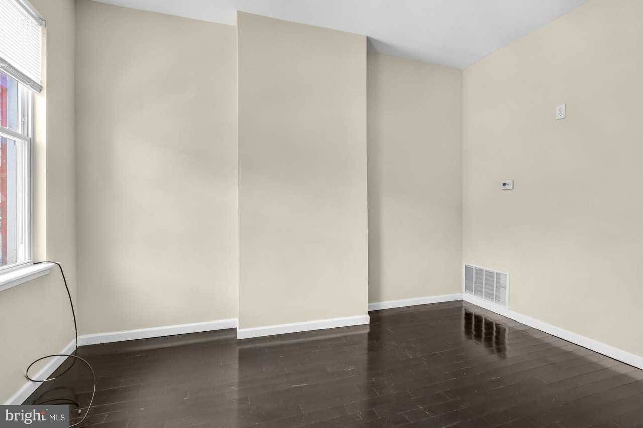 1536 S 19th St #1 - Photo 3 of 21