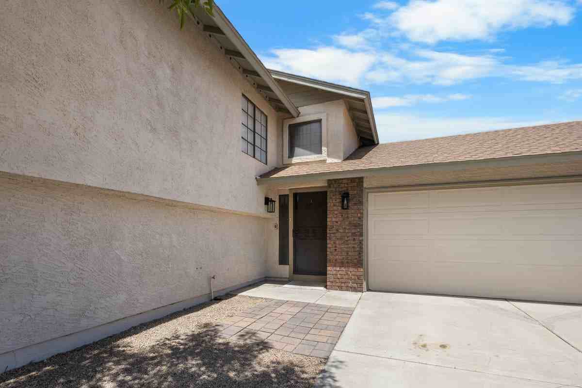 1143 N Ironwood Ct #1143N - Photo 3 of 26