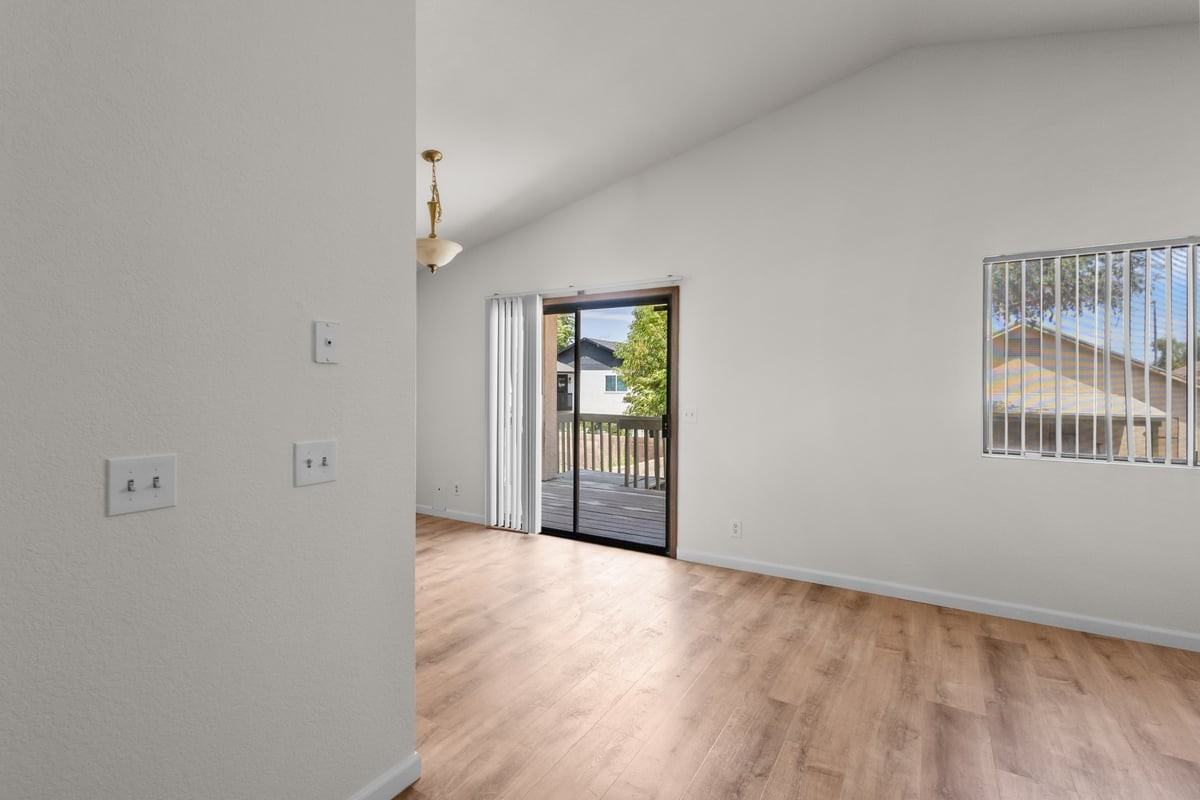 1143 N Ironwood Ct #1143N - Photo 5 of 26