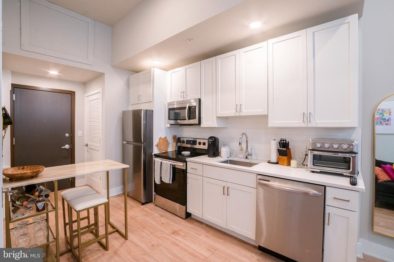 1300 S 19th St #4 - Photo 7 of 19
