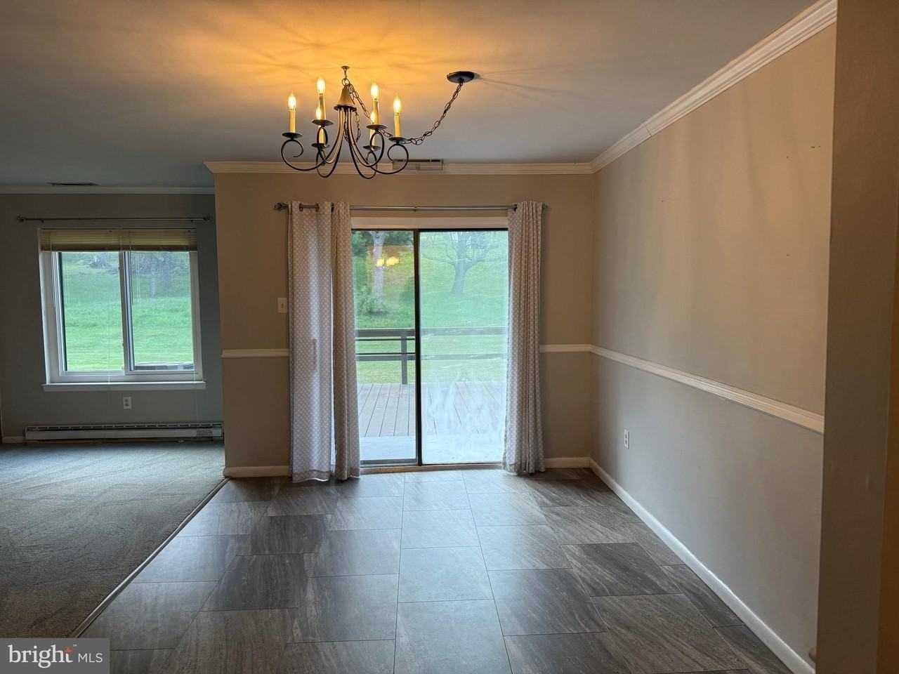 204 Village Rd - Photo 6 of 20