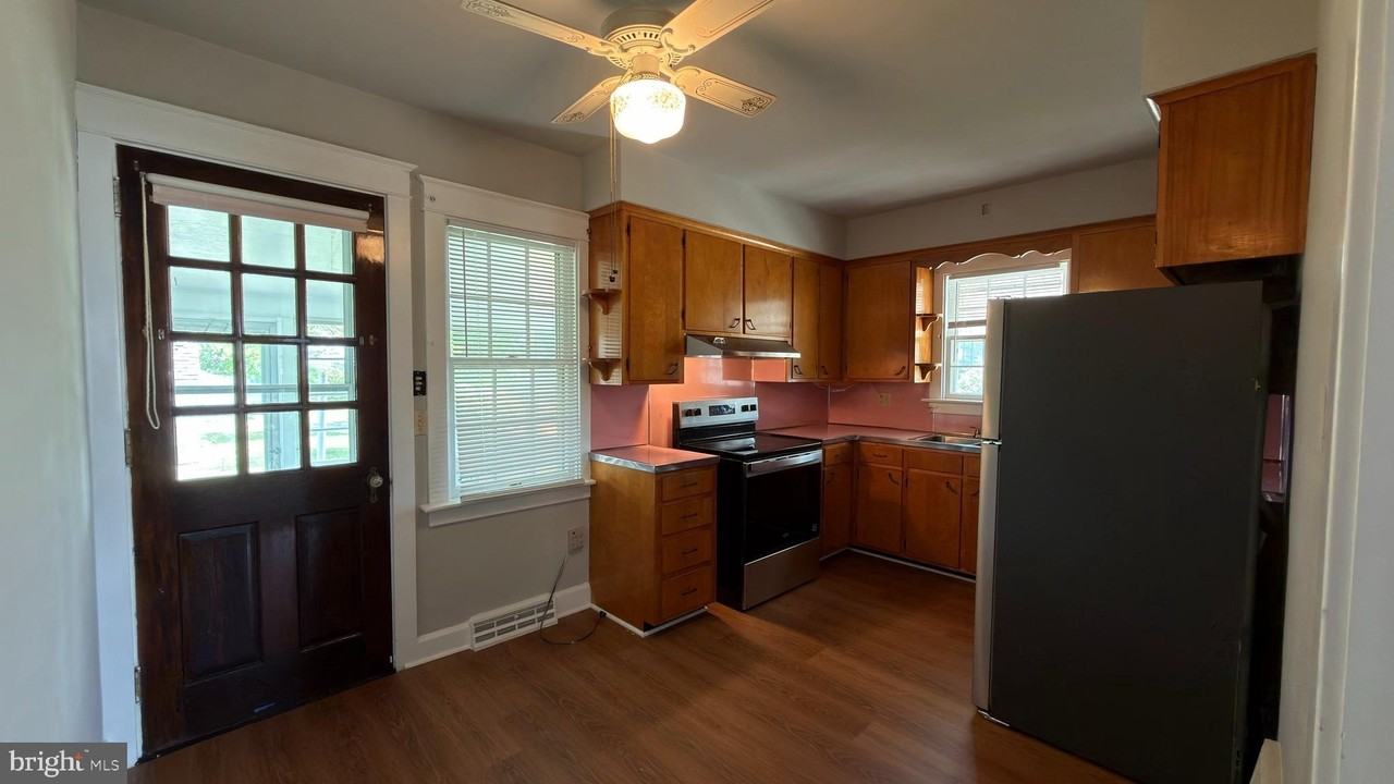 1898 Baltimore Pike - Photo 7 of 25