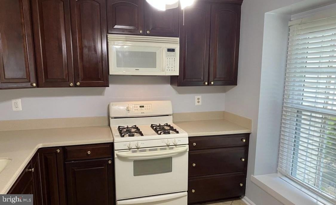 14447 Four Chimney Dr - Photo 4 of 27