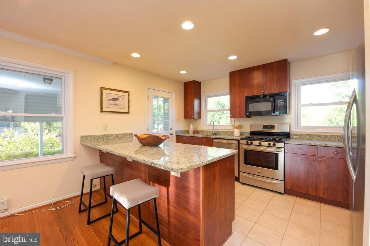 8506 Wagon Wheel Rd - Photo 7 of 37