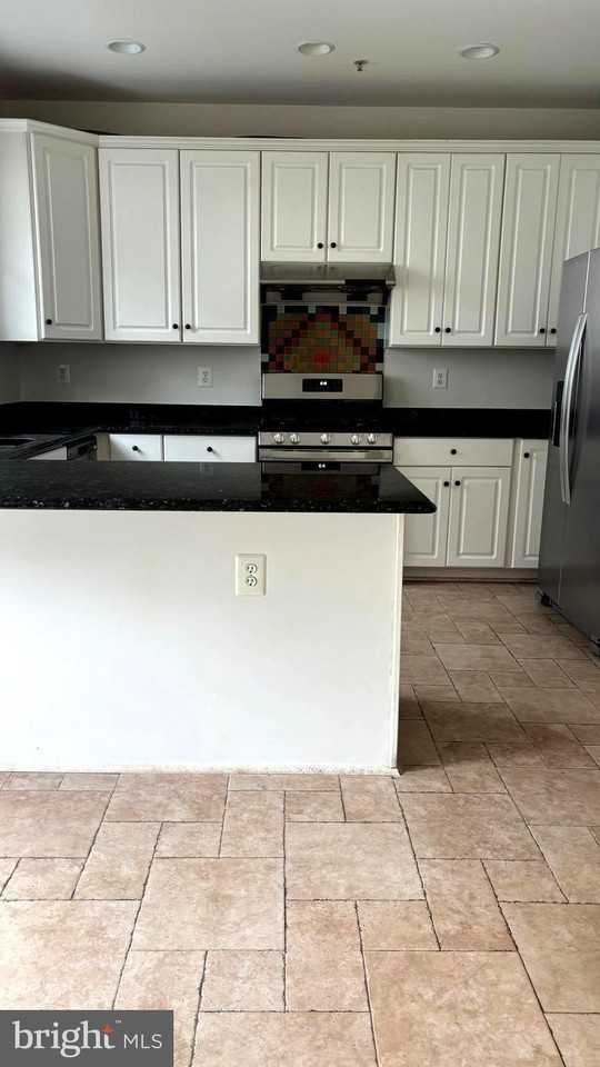 8894 Ashgrove House Ln - Photo 5 of 32
