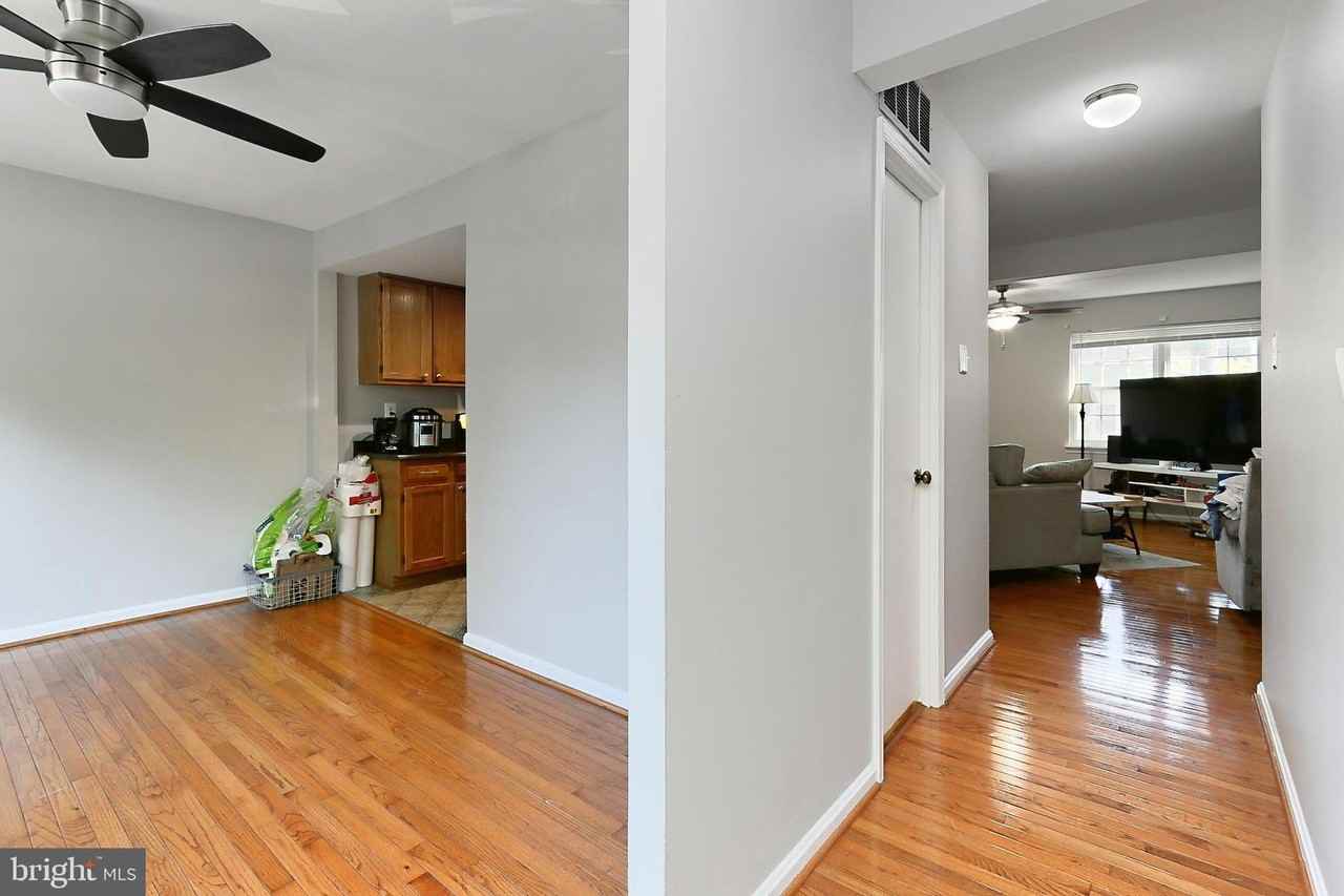 7844 Snead Ln - Photo 4 of 31