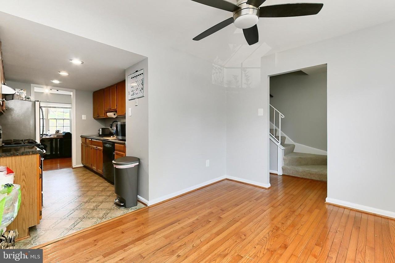 7844 Snead Ln - Photo 6 of 31