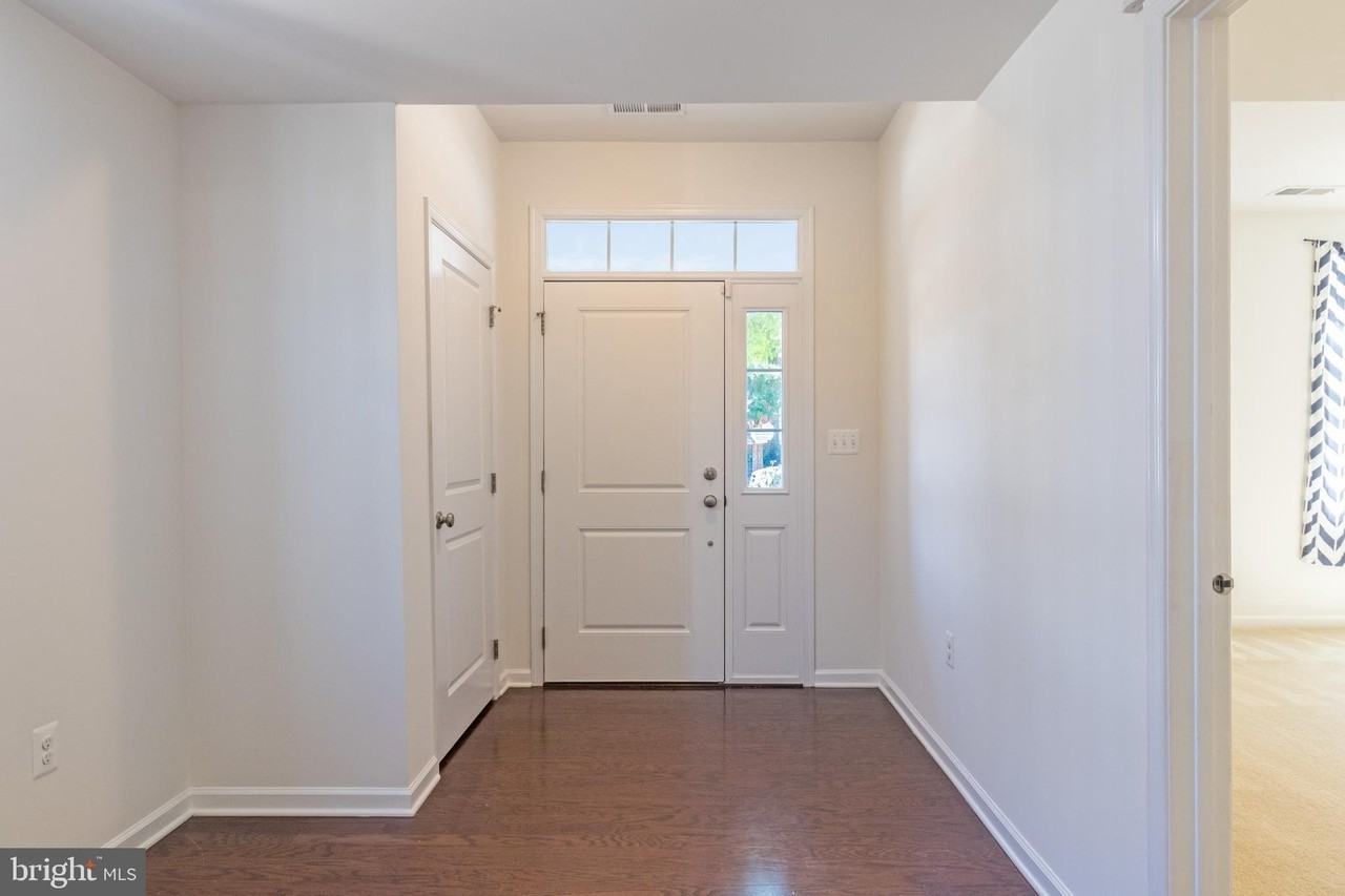 23409 Berkeley Meadows Dr - Photo 4 of 43