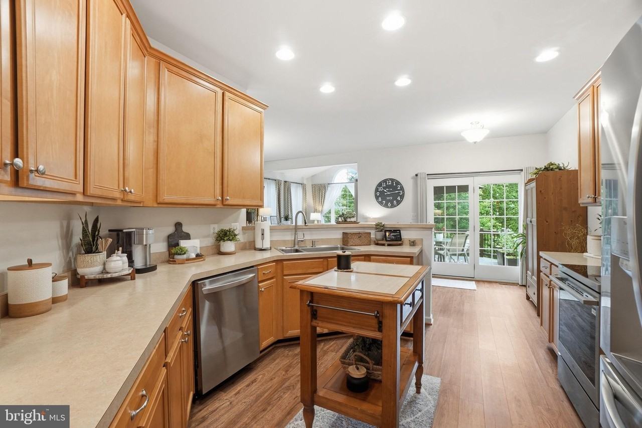 118 Ivy Hills Ter - Photo 6 of 24