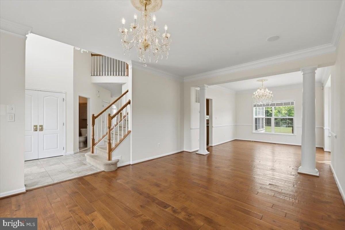 20242 Hidden Creek Ct - Photo 6 of 50
